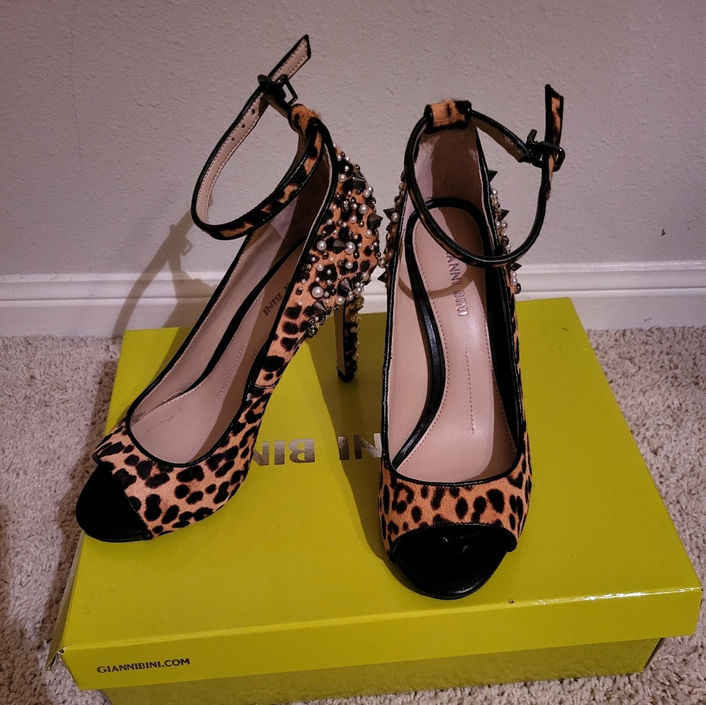 Leopard print peep toe ,ankle wrap, pearl with spikes heels.